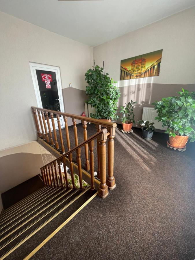 Pension Regal Satu Mare Exterior photo