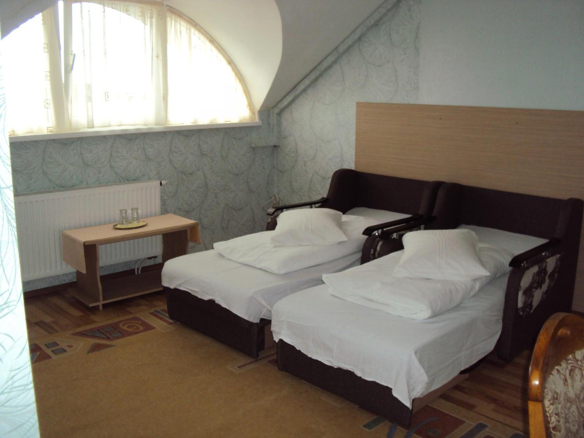 Pension Regal Satu Mare Exterior photo