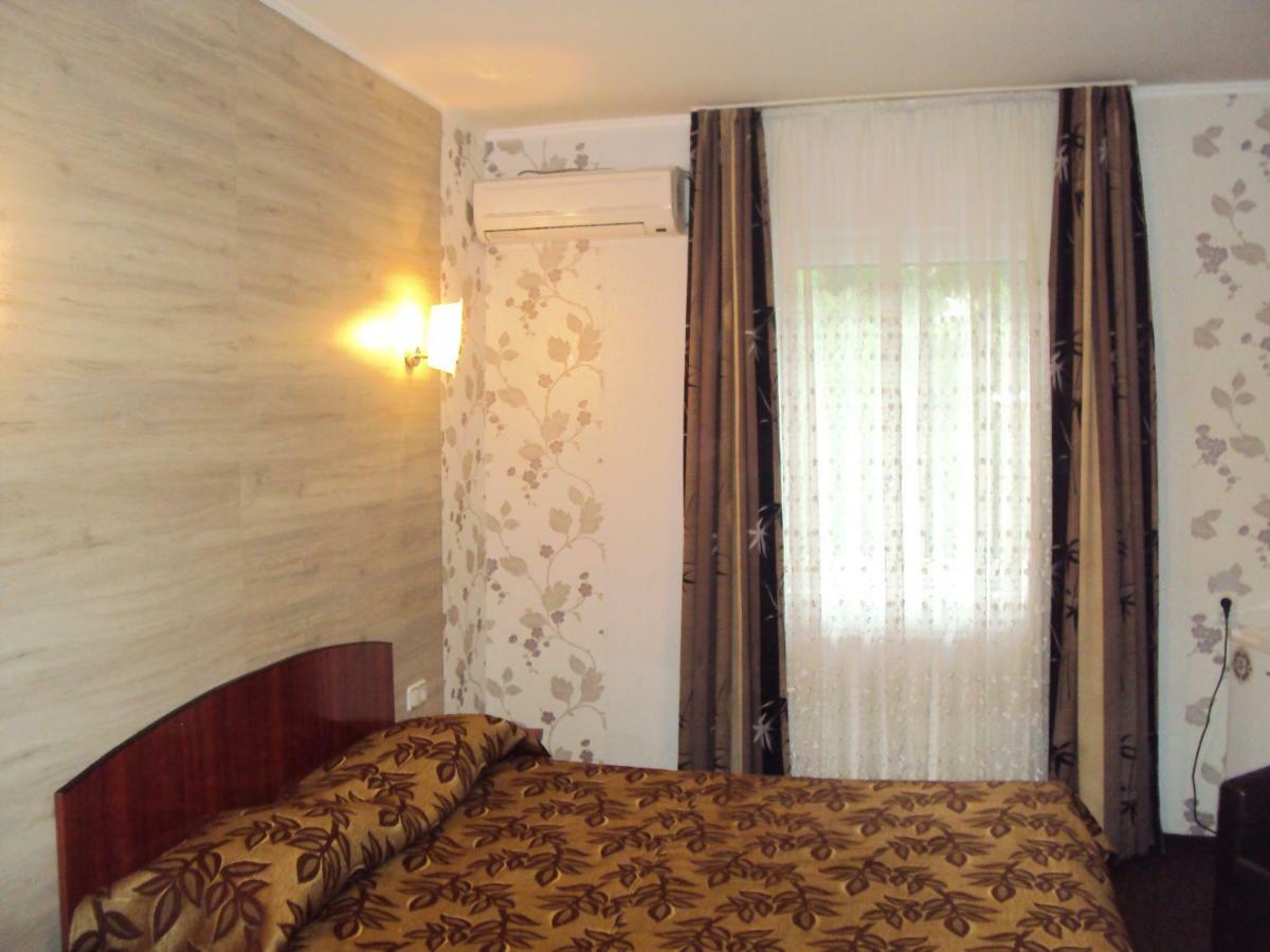 Pension Regal Satu Mare Exterior photo